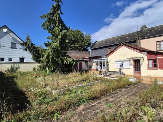 Maison à vendre 98 000 € 5 pièces 4 chambres 160 m² 806 m² de terrain Molliens-Dreuil 80540