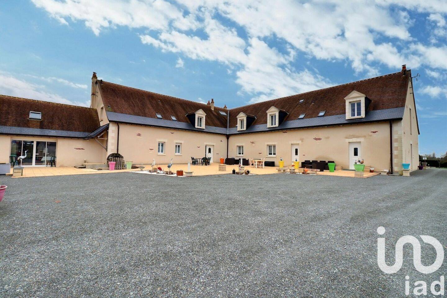 Maison à vendre, 994m², NEUILLE PONT PIERRE