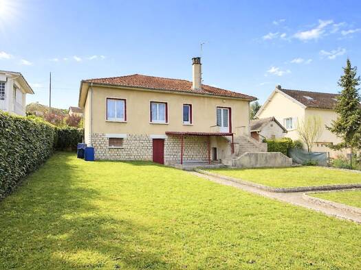 Maison de plain-pied à vendre 190 000 € 4 pièces 3 chambres 93 m² 1 095 m² de terrain La Ferté-Gaucher 77320