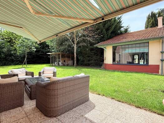 Maison à vendre 1 695 000 € 8 pièces 5 chambres 275 m² Sud RER Le Vésinet 78110