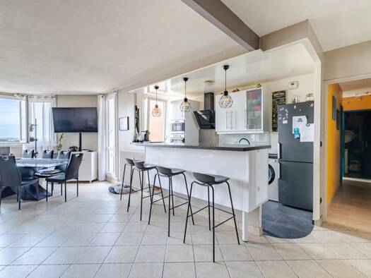 Appartement à vendre 199 000 € 4 pièces 2 chambres 86 m² Étage 5/5 Vaujours Livry-Gargan 93190