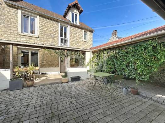 Maison de ville à vendre 275 000 € 5 pièces 4 chambres 74 m² 470 m² de terrain Boran-sur-Oise 60820