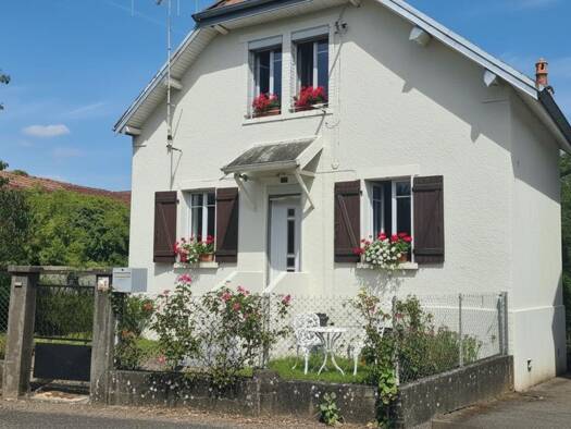 Maison à vendre 95 000 € 3 pièces 2 chambres 55,9 m² 277 m² de terrain Pologne Lure 70200