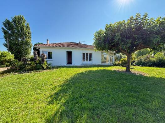 Maison à vendre 301 600 € 7 pièces 5 chambres 215 m² 2 365 m² de terrain Sainte-Croix-du-Mont 33410