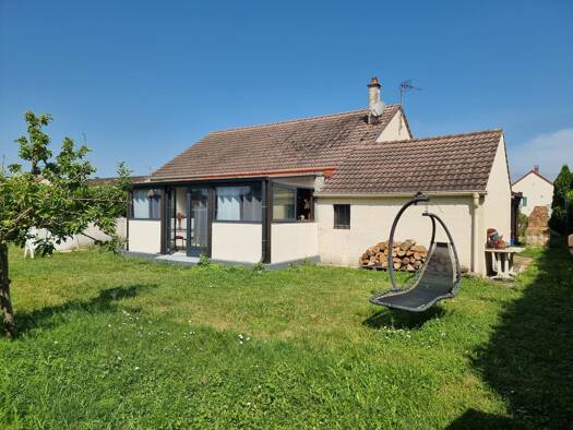 Maison de plain-pied à vendre 166 500 € 1 pièce 4 chambres 149 m² 807 m² de terrain Anglure 51260