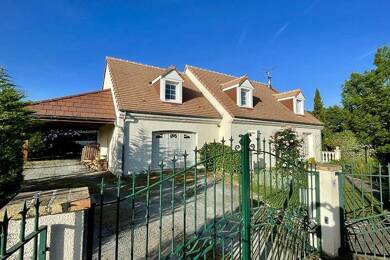 Maison à vendre 241 960 € 6 pièces 4 chambres 130 m² 980 m² de terrain Lacs 36400