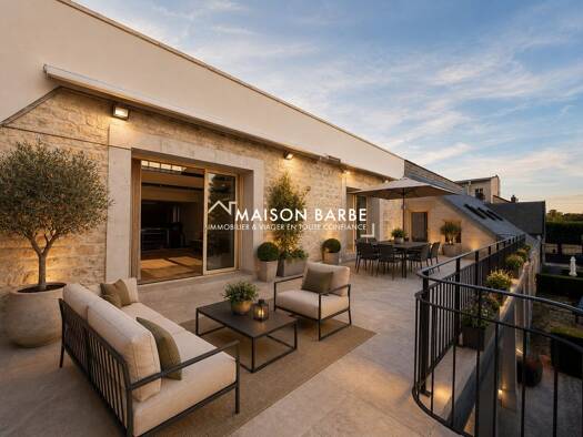 Duplex à vendre 1 290 000 € 6 pièces 3 chambres 233 m² RDC/1 Centre-Hôtel de Ville Chantilly 60500