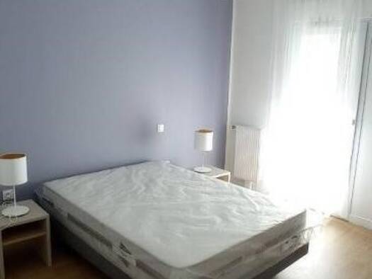 Appartement à louer 695 € 1 pièce 40 m² 3 étages disponible dès maintenant Champlain Rochefort 17300