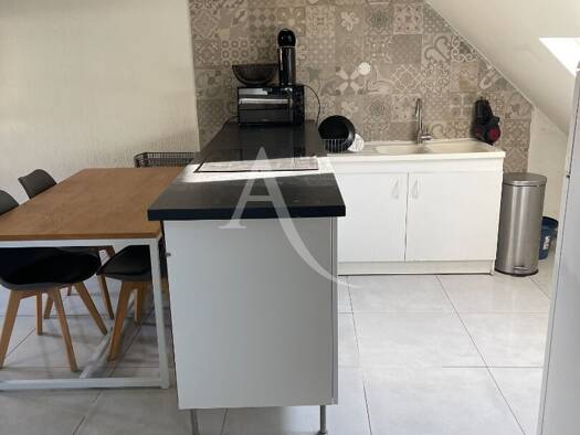 Appartement à vendre 109 000 € 1 pièce 28 m² Étage 3/3 Bords de Seine Meulan-en-Yvelines 78250