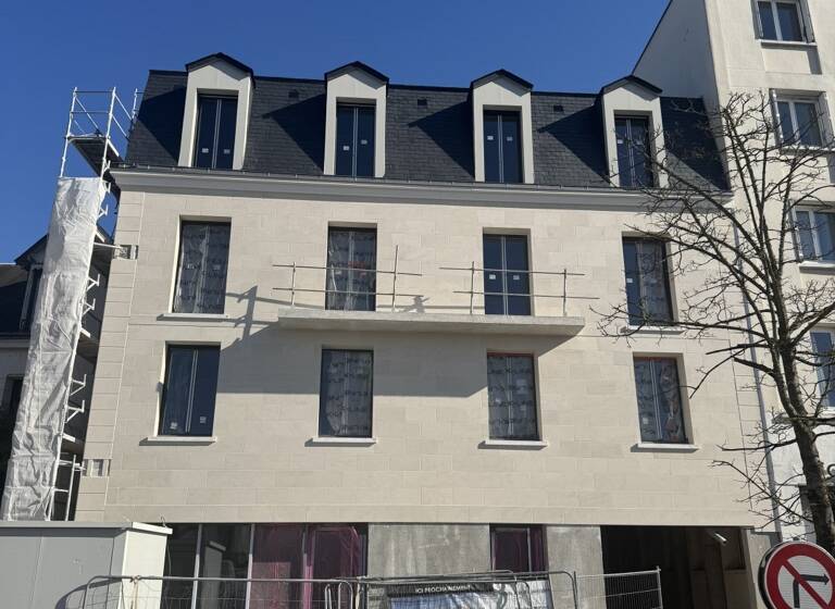 Appartement à vendre 545 000 € 4 pièces 3<br/>chambres 106 m²<br/>superficie Dernier étage, 3/3<br/>étage Sainte Anne La Riche 37520