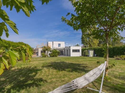 Maison à vendre 510 000 € 5 pièces 3 chambres 130 m² 1 154 m² de terrain Nord Boulogne-Nord Bourg Saint-Philbert-de-Grand-Lieu 44310