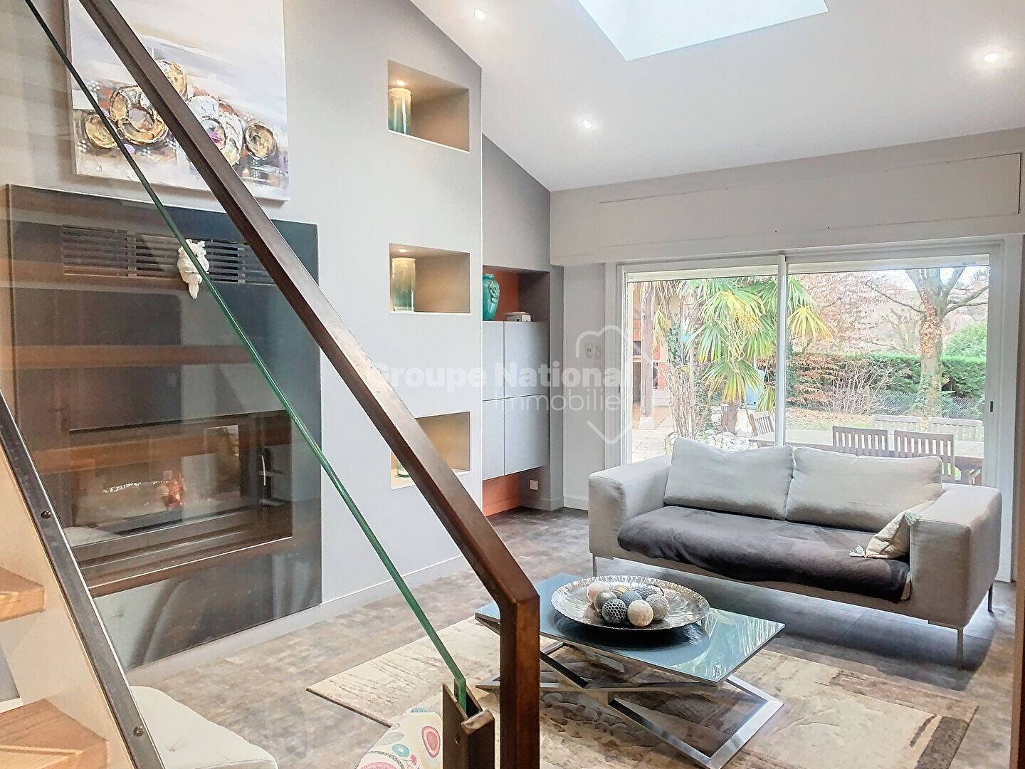 Maison à vendre, 237m², MONTMERLE SUR SAONE