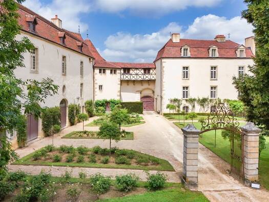 Château à vendre 3 200 000 € 20 pièces 1 200 m² 10 720 m² de terrain Pouilly-en-Auxois 21320