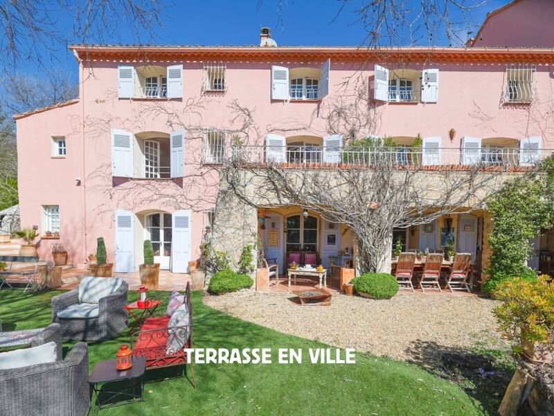 Maison à vendre, 360m², ENTRECASTEAUX