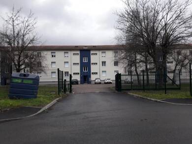 Appartement à louer 402 € 2 pièces 1 chambre 56 m² 1er étage Centre La Ricamarie 42150