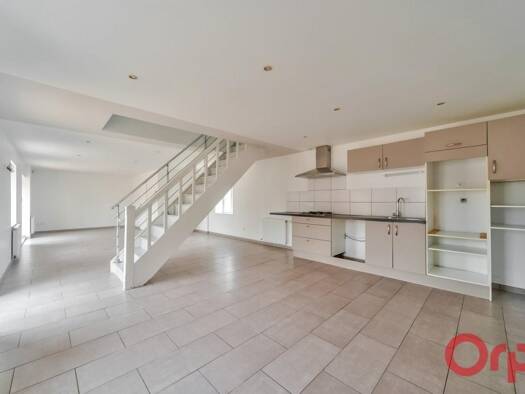 Maison de ville à vendre 229 000 € 4 pièces 3 chambres 110 m² 154 m² de terrain La Verchere Charnay-lès-Mâcon 71850
