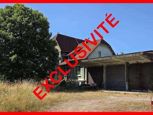 Maison à vendre 100 000 € 7 pièces 3 chambres 200 m² 2 319 m² de terrain Lapalisse 03120