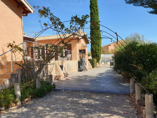 Villa à vendre 840 000 € 15 pièces 10 chambres 360 m² 3 640 m² de terrain Cebazan 34360