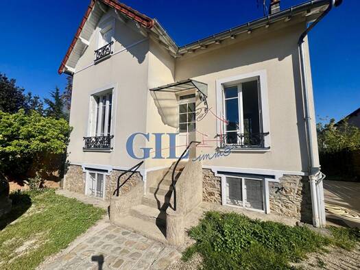 Maison à vendre 359 000 € 4 pièces 2 chambres 100 m² 428 m² de terrain Leclerc-Centre Ouest Brie-Comte-Robert 77170