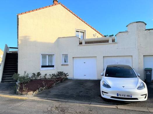 Appartement à vendre 249 000 € 3 pièces 2 chambres 80 m² 1 étages Galilée-Apf Combs-la-Ville 77380