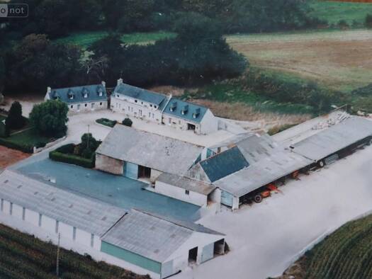Maison à vendre 836 000 € 12 pièces 7 chambres 239 m² 13 910 m² de terrain Pluguffan 29700