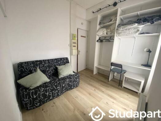 Appartement à louer 430 € 1 pièce 16 m² RDC Cheminots-Acacias-Faubourg de Lille Valenciennes 59300