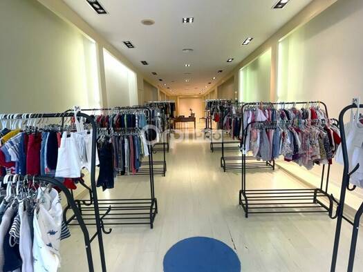 Local commercial avec bail commercial 2 300 € 166,2 m² de surface de vente Saint Quentin 02100