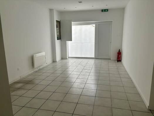 Local commercial à louer 900 € 60 m² de surface de vente Lens 62300