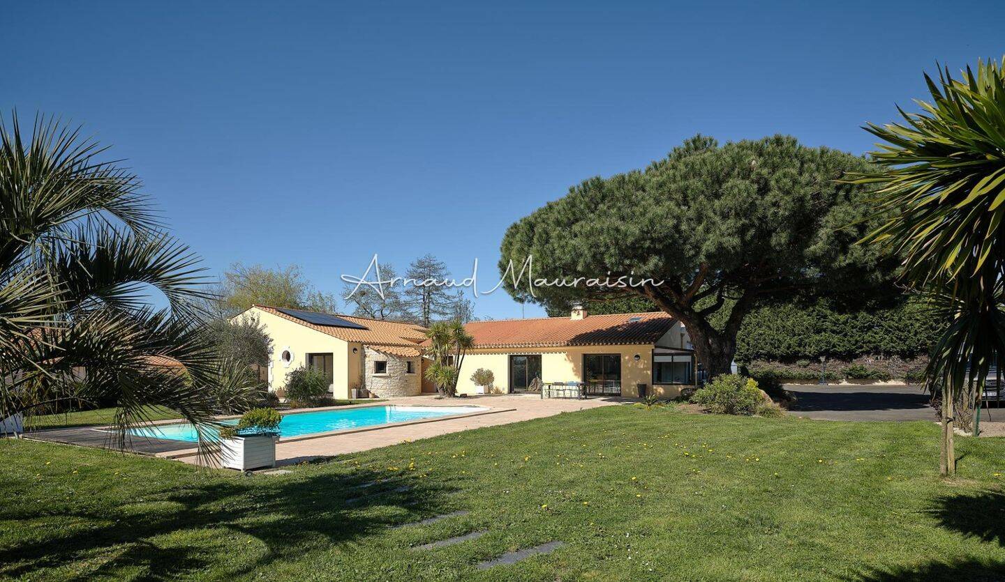 Maison à vendre, 240m², CHALLANS