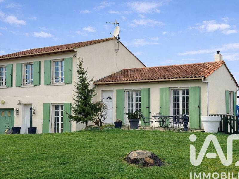 Maison à vendre, 138m², SAINT DIZANT DU GUA