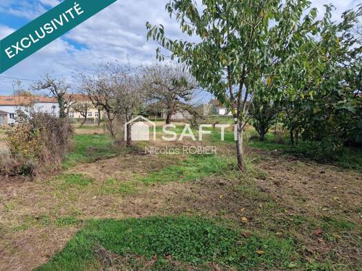 Terrain constructible à vendre 16 000 € 1 272 m² de terrain Clavé 79420