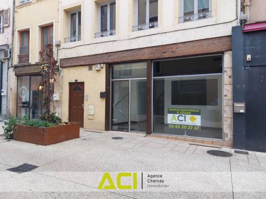Local commercial à louer 500 € 45 m² de surface de vente Mâcon 71000