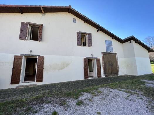 Maison à vendre 250 000 € 6 pièces 3 chambres 297 m² 1 238 m² de terrain Bois de la Pierre 31390