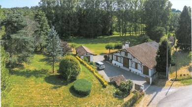 Maison de plain-pied à vendre 280 000 € 5 pièces 3 chambres 117 m² 8 891 m² de terrain Pouillon 40350