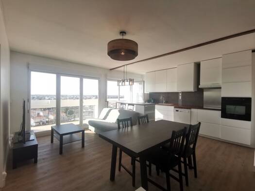 Studio à louer 540 € 4 pièces 1 chambre 71 m² 10ème étage Centre Ville Mérignac 33700