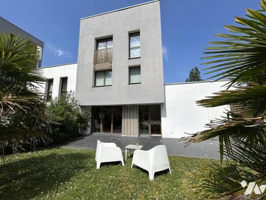 Maison à vendre 631 960 € 5 pièces 3 chambres 3 937 m² de terrain Rennes 35000