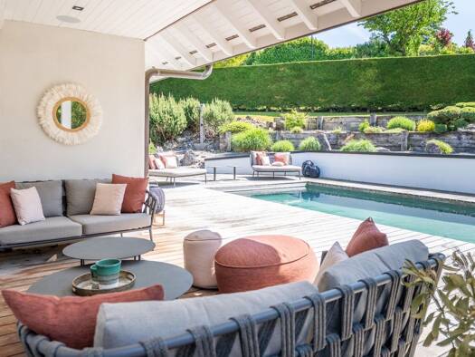 Maison à vendre 2 490 000 € 6 pièces 5 chambres 200 m² 1 304 m² de terrain Menthon-Saint-Bernard 74290