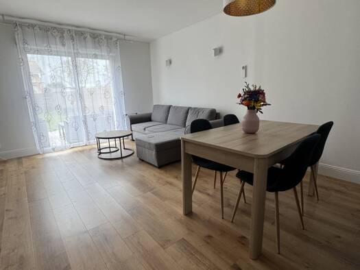 Maison à louer 1 200 € 4 pièces 3 chambres 90 m² 400 m² de terrain Castelnouvel Léguevin 31490