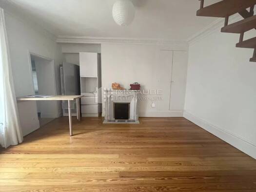 Duplex à louer 1 550 € 6 pièces 5 chambres 211,8 m² 1er étage Centre Est Provins 77160