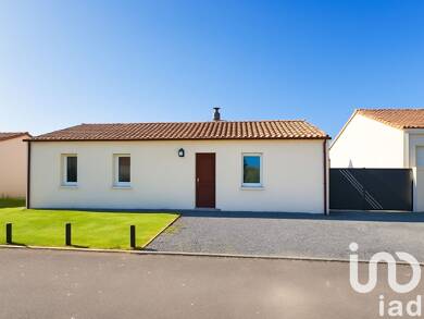 Maison de plain-pied à louer 960 € 5 pièces 4 chambres 88 m² 584 m² de terrain Boussay 44190
