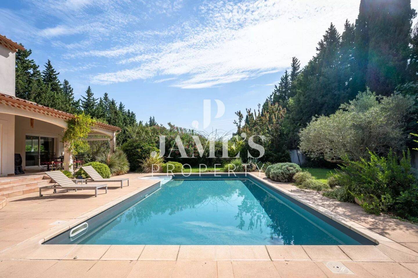 Maison à vendre, 198m², FONTVIEILLE