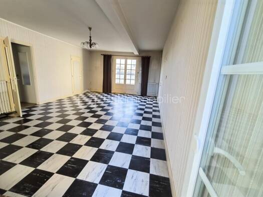 Maison à vendre 124 950 € 4 pièces 3 chambres 116 m² 340 m² de terrain Château-Renault 37110
