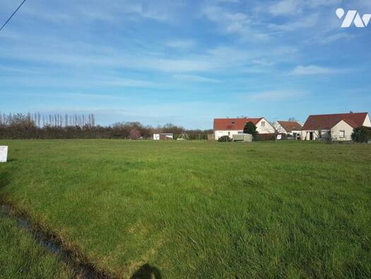 Terrain constructible viabilisé à vendre 58 510 € 862 m² de terrain Saint-Martin-d'Abbat 45110