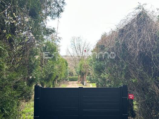 Terrain constructible viabilisé à vendre 99 900 € 895 m² de terrain Montville 76710