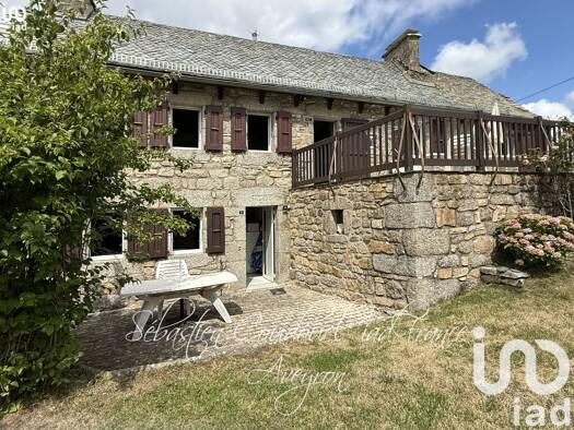 Maison à vendre 208 000 € 7 pièces 4 chambres 124 m² 2 000 m² de terrain Saint-Amans-des-Cots 12460