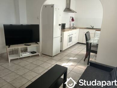 Appartement à louer 410 € 1 pièce 2 chambres 12 m² RDC Aristide-Briand Fontaine 38600