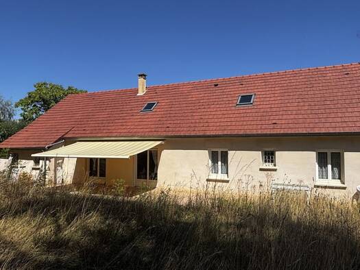 Maison de plain-pied à vendre 242 000 € 5 pièces 3 chambres 126,48 m² 1 152 m² de terrain Saint Amatre Auxerre 89000