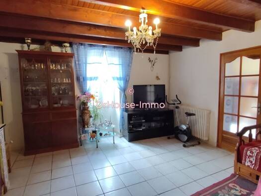Maison à vendre 311 300 € 6 pièces 3 chambres 150 m² 2 550 m² de terrain Cleyrac 33540