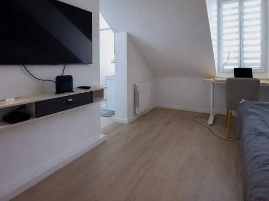 Appartement à louer 750 € 1 pièce 15 m² Étage 5/5 La Garenne-Colombes 92250