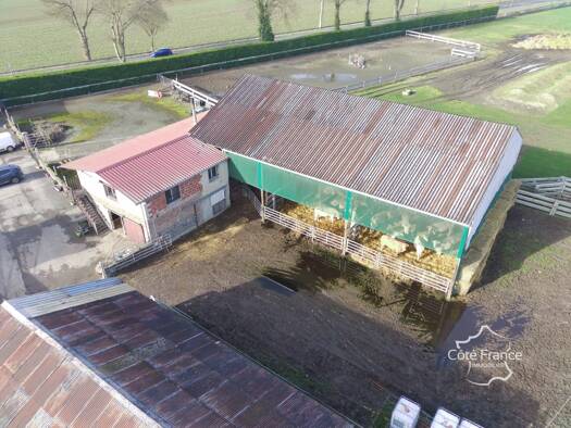 Ferme à vendre 685 000 € 3 pièces 2 chambres 100 m² 166 700 m² de terrain Urvillers 02690
